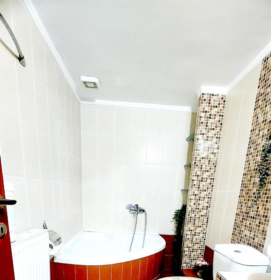 "Home Sweet Home" 3 Bedrooms Big House 110M Free Indoor Parking! Salonic Exterior foto